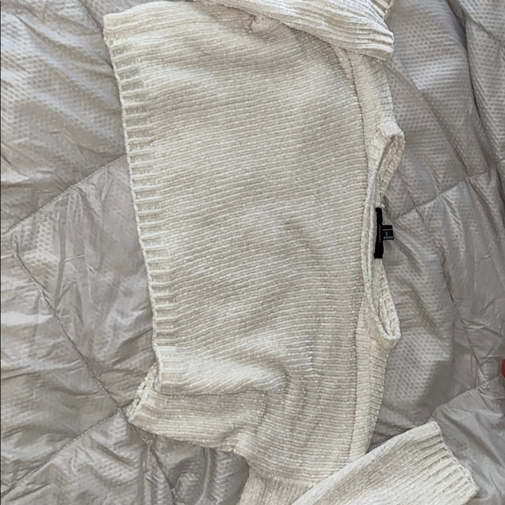 Sweater - Picture 3 of 3